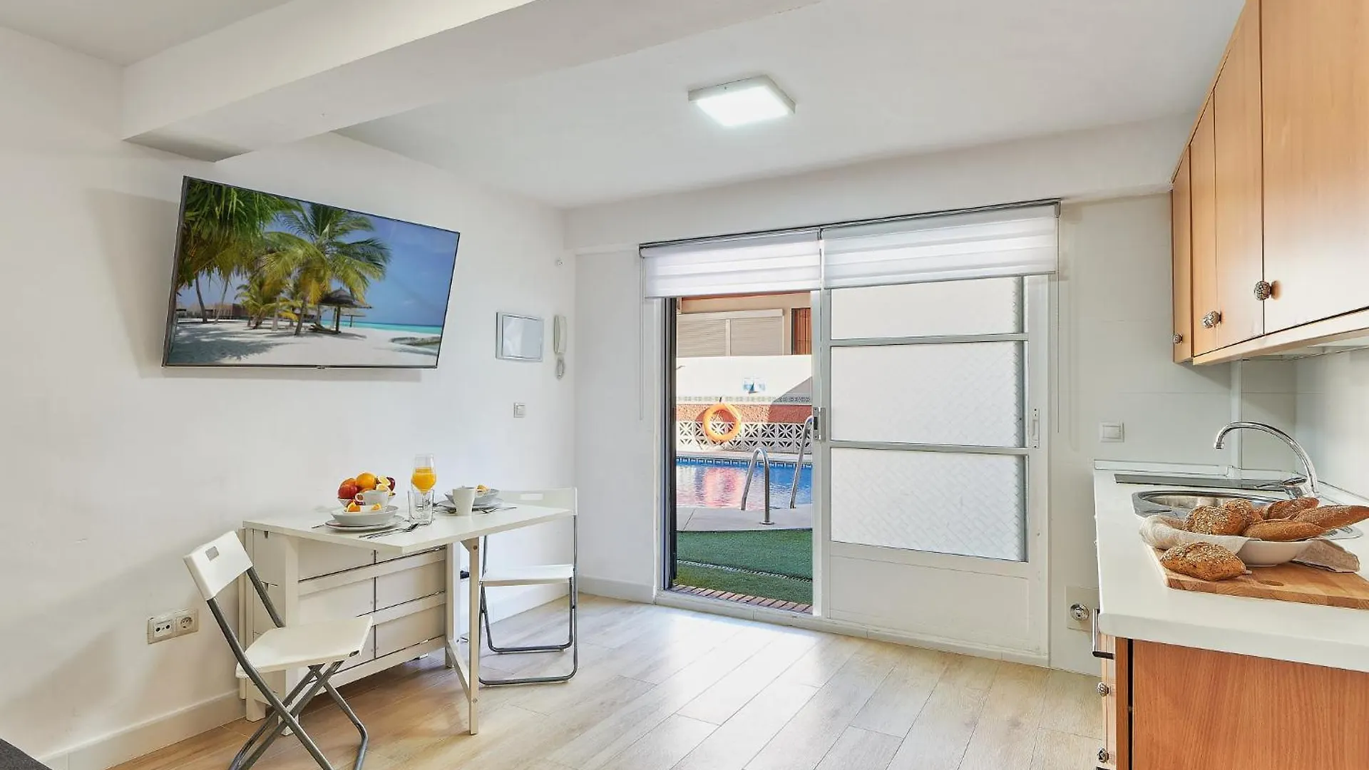 Happiness Beach Carihuela Apartment Torremolinos
